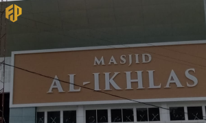 Keunggulan-Letter-Timbul-Akrilik-untuk-Bangunan-Masjid-Untuk-Keindahan-dan-Identitas-Visual.png